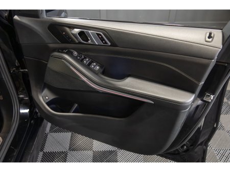 2022 BMW X5 xDrive45e M Sport €62,950 thumbnail