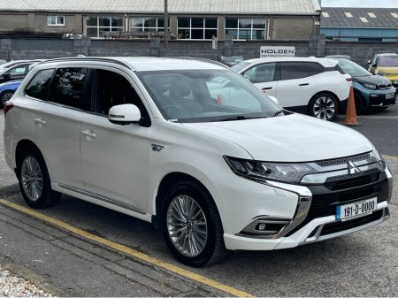 2019 Mitsubishi Outlander 4H PHEV CVT...FINANCE AVAILABLE...WARRANTY INCLUDED €17,900 thumbnail