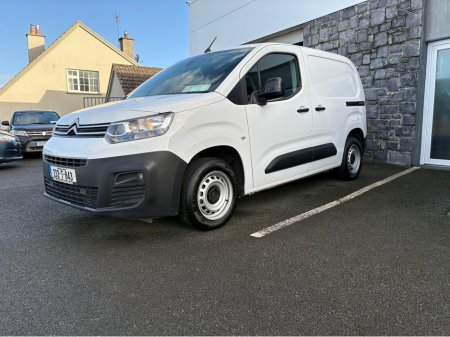 2023 Citroen Berlingo ENT VISION BLUEHDI 10 €23,950 thumbnail