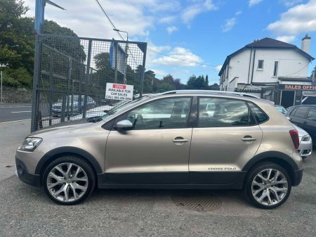 2015 Volkswagen Polo Cross AUTOMATIC €9,950