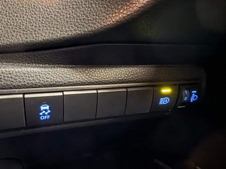 2019 Toyota Corolla 1.8 Hybrid Luna Sport Hatchback €18,900 thumbnail