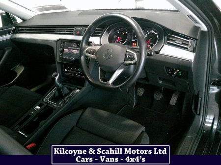 2022 Volkswagen Passat BUSINESS 2.0 TDI MANUAL 6SPEED FWD 150 4DR €27,900 thumbnail