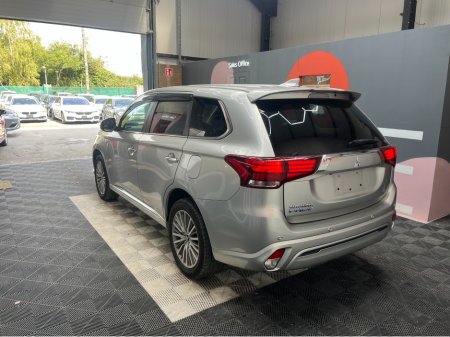 2020 Mitsubishi Outlander €23950! 2020 MITSUBISHI OUTLANDER PHEV 2.4L HYBRID / 103K KMS / CRUISE CONTROL, HEATED SEATS, REVERSE CAMERA & MORE €23,950