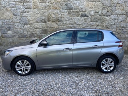 2016 Peugeot 308 ACTIVE 1.6 BLUE HDI 100**//**€180 ROAD TAX**//**NEW NCT 11 2026**//**WARRANTY**//**FINANCE ARRANGED**//**REVERSE CAMERA**//**AIR CON**//**FRONT FOGS! €7,999