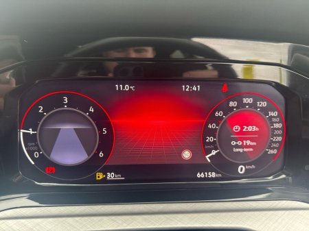 2023 Volkswagen Golf 2.0 TDI 115HP Life €24,975 thumbnail