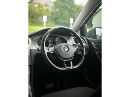 2016 Volkswagen Golf CL 1.6 TDI D7F 5DR 11 110HP 5 €13,250