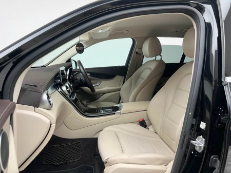 2020 Mercedes-Benz GLC Class GLC 220D 4MATIC AUTO €34,990 thumbnail