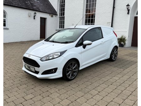2017 Ford Fiesta 1.5tdci Sport €9,995
