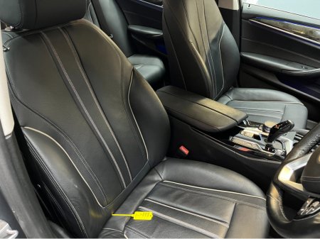 2017 BMW 5 Series €22950! 2017 BMW 530E LUXURY iPERFORMANCE 2.0 AUTOMATIC / CRUISE CONTROL / 360° PARKING CAMERA / ELECTRIC HEATED SEATS €22,950 thumbnail