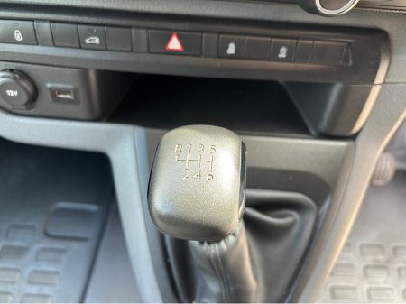 2020 Opel Vivaro L1H1 2700 1.5 €12,602