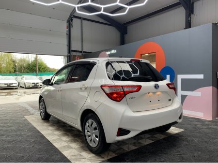 2019 Toyota Vitz 1.5 HYBRID / 98k KMs / Reverse Camera €13,950