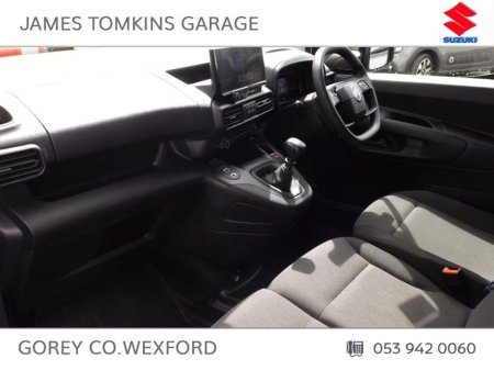 2025 Citroen Berlingo LX PLUS €25,950