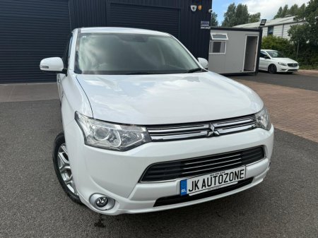 2013 Mitsubishi Outlander 2.0 PHEV G HYBRID 4WD