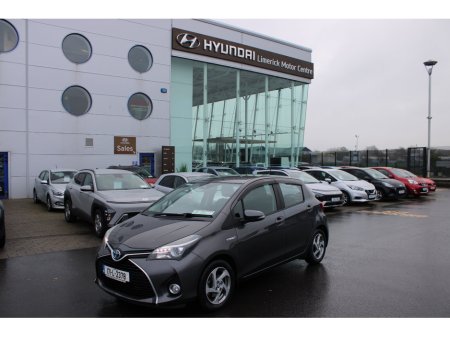 2017 Toyota Yaris Hybrid Luxury €14,950
