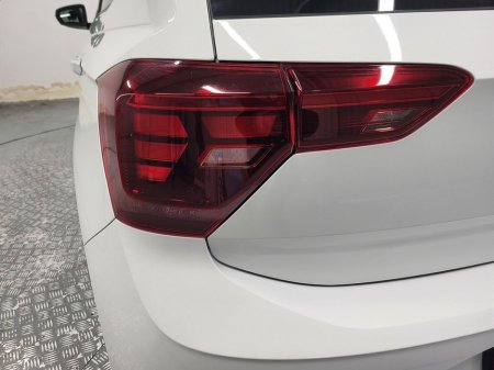 2023 Volkswagen Polo 1.0 TSI 95HP Life €19,975 thumbnail