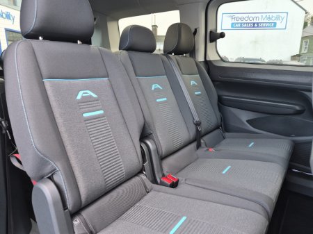 2026 Ford Tourneo Connect Active Lowered Floor Wheelchair Access thumbnail