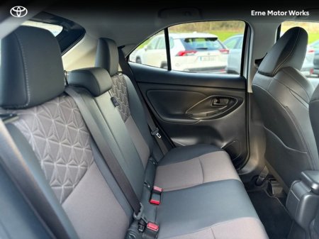 2024 Toyota Yaris Cross CROSS SOL 4DR AUTO €32,450 thumbnail