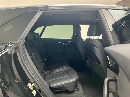 2023 Audi Q8 55 TFSI E S LINE BLACK ED 381HP QUATTRO €75,990 thumbnail