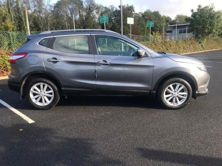 2016 Nissan Qashqai  €11,999