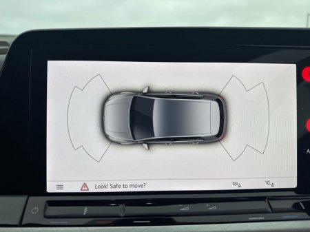 2023 Volkswagen Golf 2.0 TDI 115HP Life €24,975 thumbnail