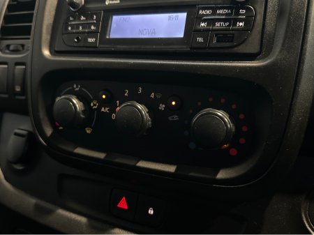 2015 Renault Trafic Passenger TRAFFIC VAN DCi €7,950 thumbnail