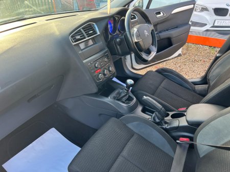 2013 Citroen C4 ==1.6 HDI SELECTION//PAN ROOF//NEW NCT//SERVICED== €4,945 thumbnail