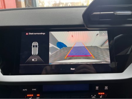 2023 Audi A3 2023 AUDI A3 SPORTBACK 30TFSI 1.0 AUTOMATIC / CRUISE CONTROL / REVERSE CAMERA / HEATED SEATS / PADDLE SHIFTERS thumbnail