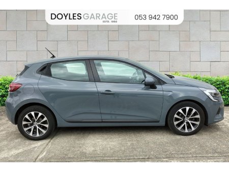 2022 Renault Clio Iconic 1.0 Petrol 90bhp €16,950