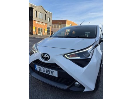 2021 Toyota Aygo 1.0 VVT-i x-play Smartphone €10,000