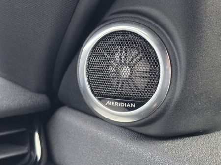 2025 Land Rover Range Rover Evoque SE Dynamics P270e 4WD €59,895 thumbnail