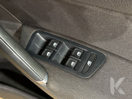 2020 Volkswagen Golf ESTATE 1.2L TSI AUTOMATIC - REVERSE CAMERA - CRUISE CONTROLS €19,950 thumbnail