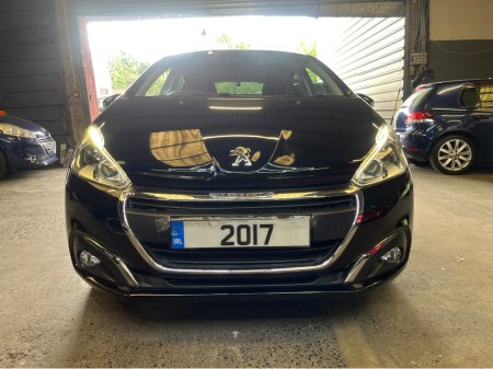 2017 Peugeot 208 1.2 Automatic low mileage 2017 €11,495