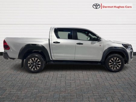 2023 Toyota Hilux 2.8 GR SPORT 4DR A AUTO €41,420 thumbnail