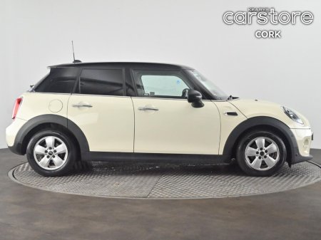 2018 MINI Hatch Cooper €19,880