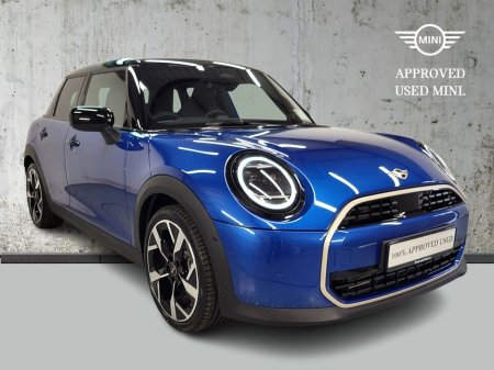 2025 MINI Hatch Cooper Exclusive Level 2 €47,954