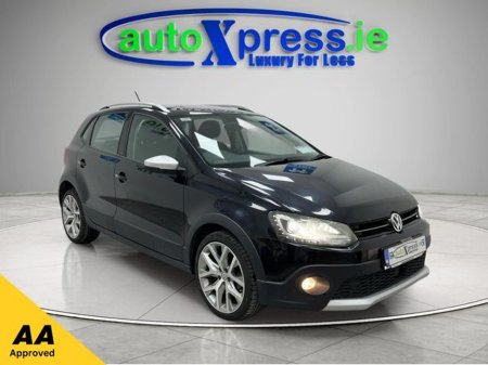 2017 Volkswagen Polo CROS 1.2 TSI Automatic, Reversing camera