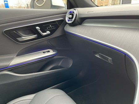 2024 Mercedes-Benz CLE 220D AMG Line Coupe €66,950 thumbnail