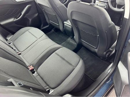 2023 Ford Focus TITANIUM 5W 1.0T 1 €28,950 thumbnail