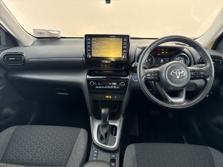 2023 Toyota Yaris Cross HYBRID LUNA €27,950 thumbnail