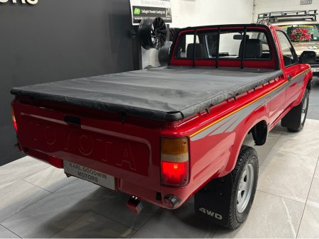 1996 Toyota Hilux 2.4D PICK UP MINT CONDITION €29,950 thumbnail