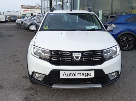 2017 Dacia Sandero Stepway 1.5 dCi 90 STEPWAY SIGNATURE €7,500 thumbnail
