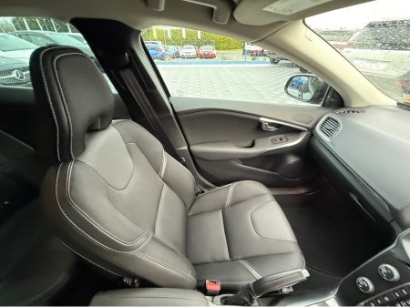 2019 Volvo V40 MOMENTUM - D4 2.0L DIESEL - AUTO - 12M WARRANTY - CAR: 1616 thumbnail