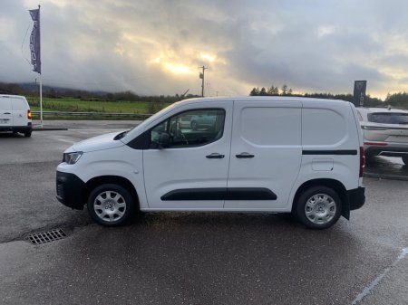 2023 Peugeot Partner  €19,950