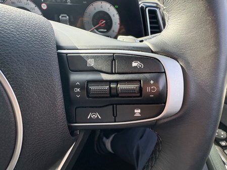 2025 Kia Sportage *2 year AA* 6 YEAR WARRANTY* Bluetooth, Touch Screen Infotainment System, All-Leather Seats, Reversing Camera, thumbnail