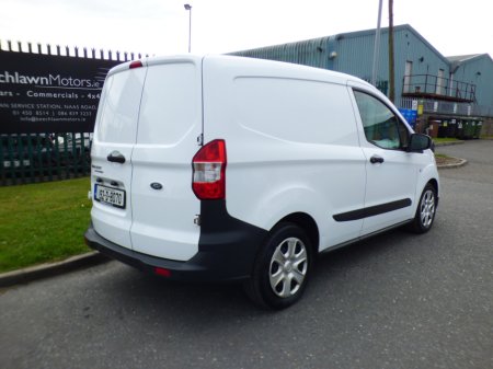 2019 Ford Transit Courier 1.5 TDCI 6SP TREND // PRICE EXCL. VAT // 07/26 CVRT // ONE PREVIOUS OWNER // FULL DOCUMENTED SERVICE HISTORY // PARKING SENSORS, BLUETOOTH AND ELECTRI €7,276
