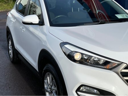 2016 Hyundai Tucson 1.7 CRDI SE NAV BL/DR 5 5DR €13,900 thumbnail