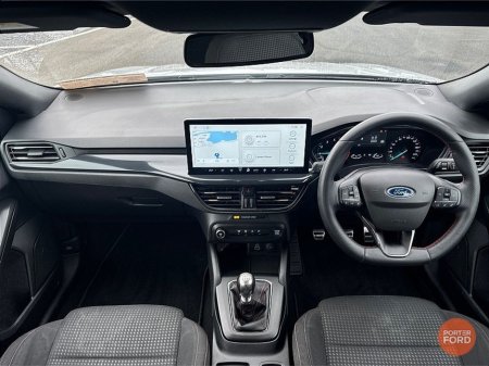 2024 Ford Focus 1.0T MHEV ST LINE 125PS €27,400