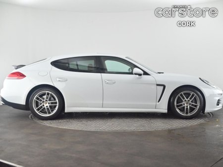 2016 Porsche Panamera Panamera €33,880