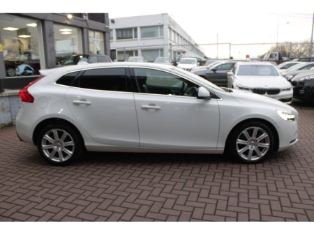 2018 Volvo V40 2.0D4 INSCRIPTION 5DR HATCHBACK AUTO HUGE SPEC  // 1 OWNER CAR // AS NEW CONDITION THROUGHOUT // BUY WITH CONFIDENCE AA AND SIMI APPROVED DEALER 2025 // FINANCE ARRANGED // €16,950