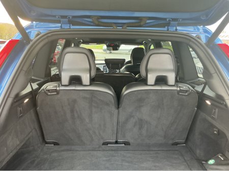 2019 Volvo XC90 D5 AWD R-DESIGN 5DR AUTO €39,995 thumbnail